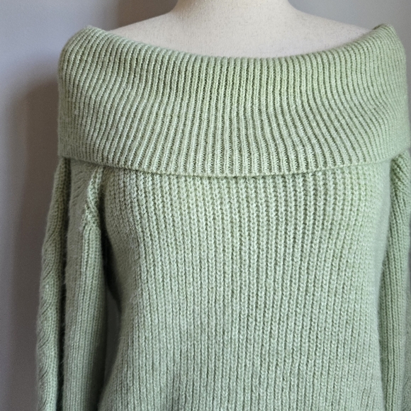 525 America New Marisa Green Relaxed Off Shoulder Pullover Sweater SZ Large - Picture 7 of 15